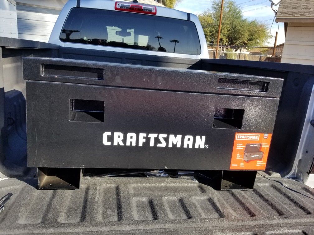 Craftsman 36" Jobsite Tool Box (**Minor Damage See Description and Pictures**)