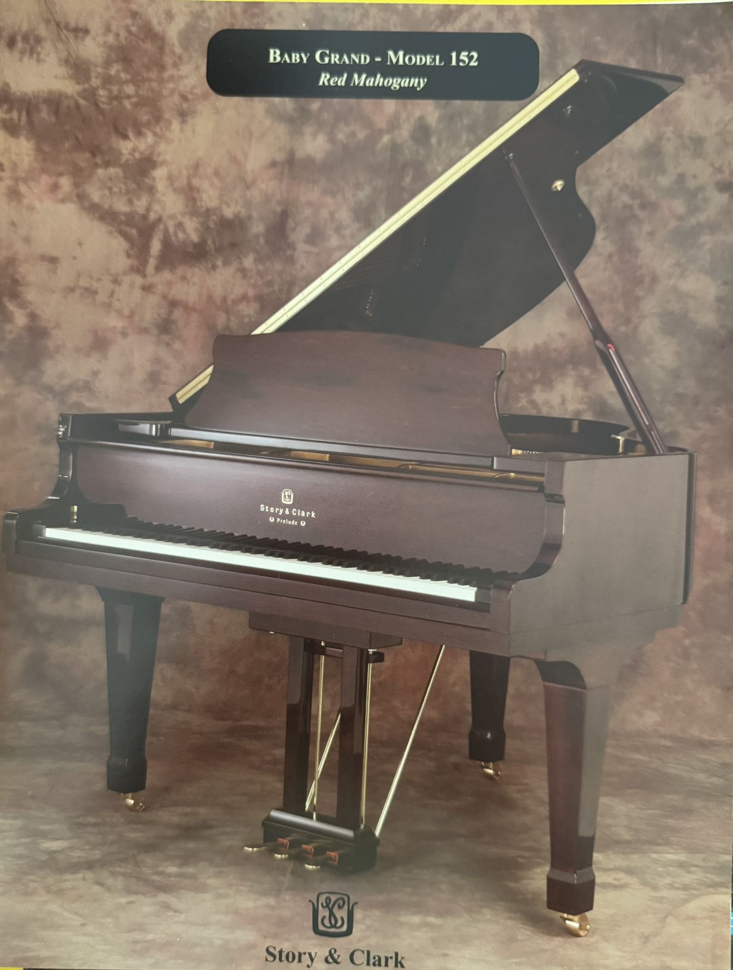 STUNNING STORY & CLARK BABY GRAND PIANO