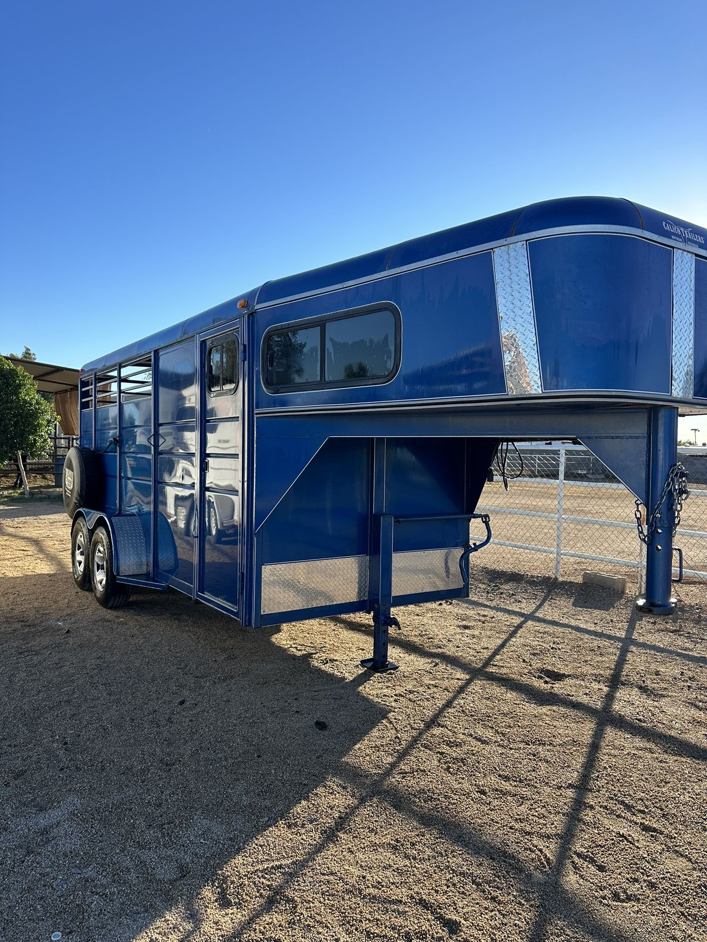 3 Horse Trailer Goose Neck