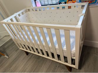 Baby crib