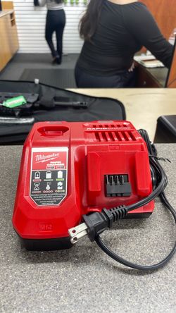 Milwaukee M12/M18 Rapid Charger