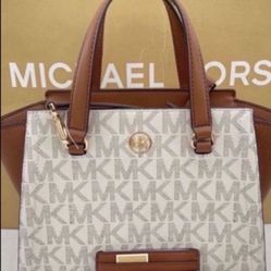 MICHAEL KORS Set  Avril Small Satchel  with adjustable strap NWT serious inquires only Pick up location in the city of Pico Rivera