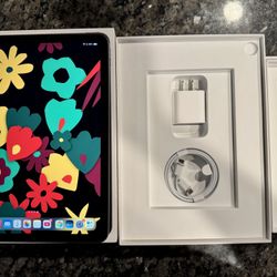 IPad Air 5th Gen W/apple Pencil 2nd Gen