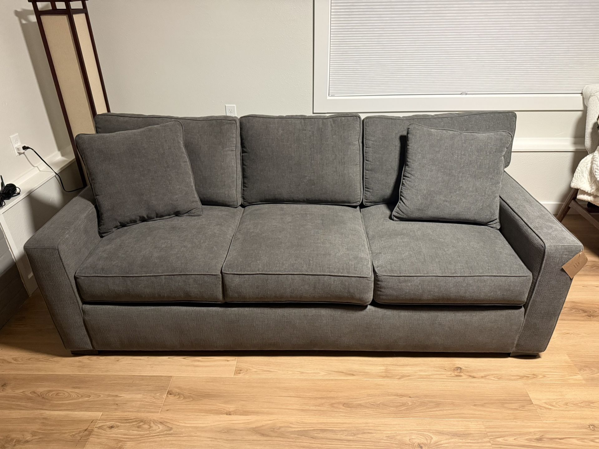 Sofa Macy’s Radley New