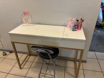 Vanity