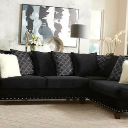 Sectional Tuxedo Black New Can Deliver