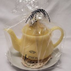 Keepsake  Tea Pot Candle Lemon Scent, New