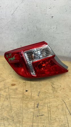 2012 2013 2014 Toyota Camry drive side taillight