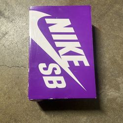 Nike SB Dunk Philadelphia Phillies