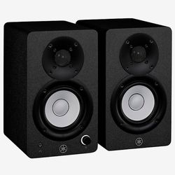 YAMAHA HS3 Monitors