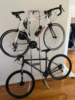 Delta Michelangelo 2-Bike Gravity Stand Rack – Excellent Condition