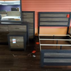 New Four Piece Queen Bedroom Set Queen Bed Frame Dresser  And Mirror And Nightstand