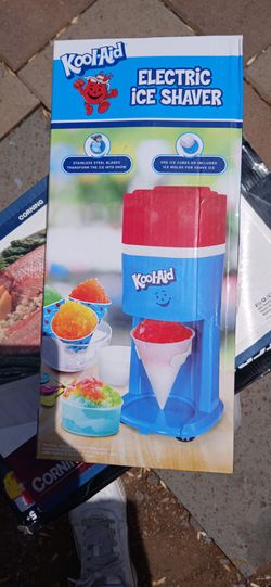 Snow cone maker new in box
