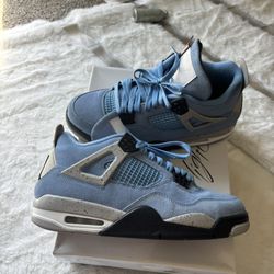 Jordan 4 UNC