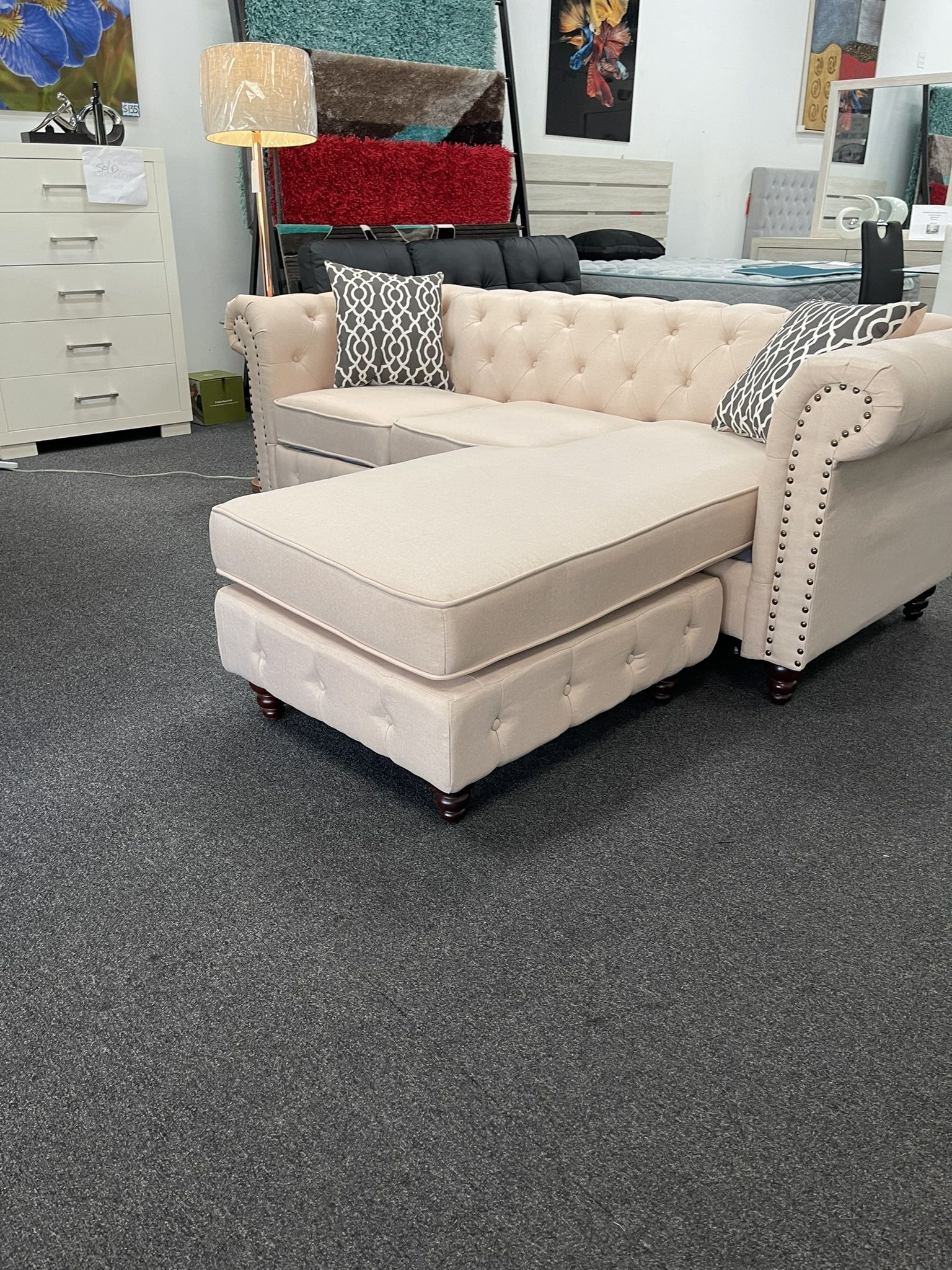 SECTIONAL IN IVORY MICROFIBER