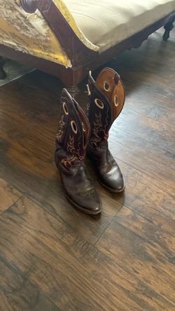 Boots 11D