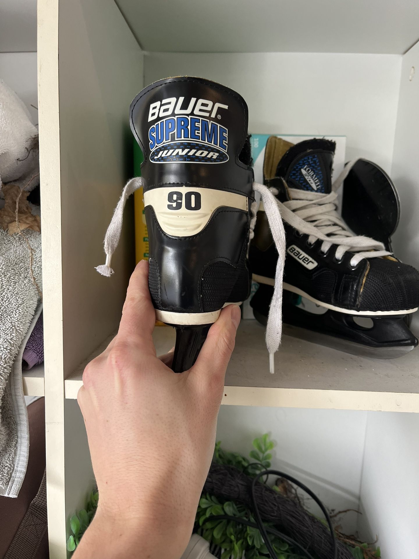 Youth skates