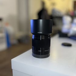 Sony - E 50mm F1.8 OSS Portrait Lens (SEL50F18/B), Black