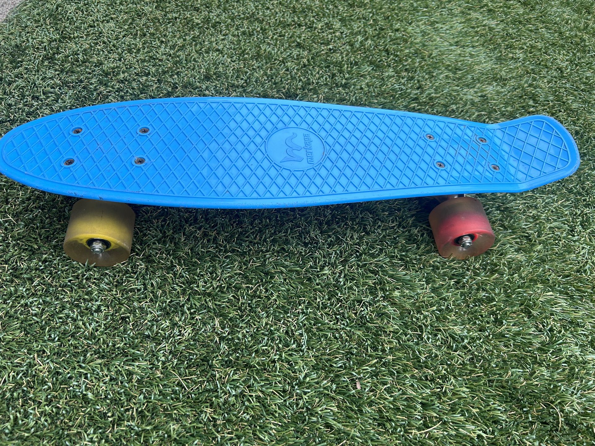 Skateboard +Light-Up Wheels
