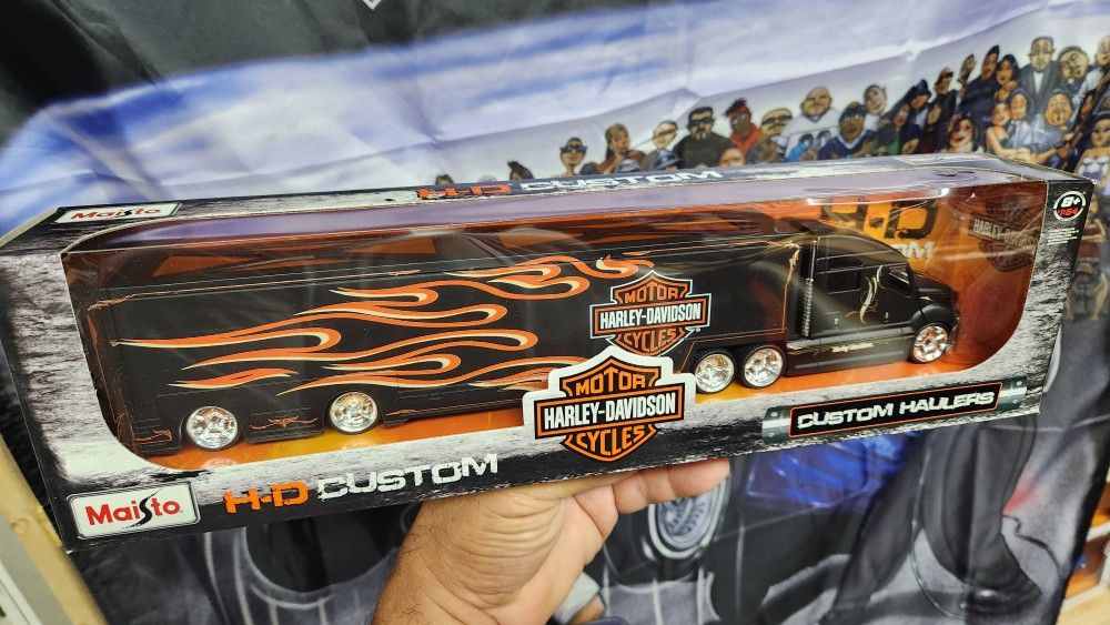 Harley-Davidson 1/64 SCALE Custom Hauler