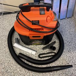Armor All Utility Vac – 2 HP Peak – Wet/Dry Shop Vacuum w/ Attachments