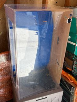 Acrylic fish tank