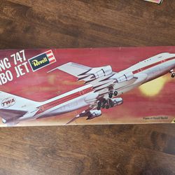 Revell TWA Boeing 747 Jumbo Jet 1/144 Model Airplane