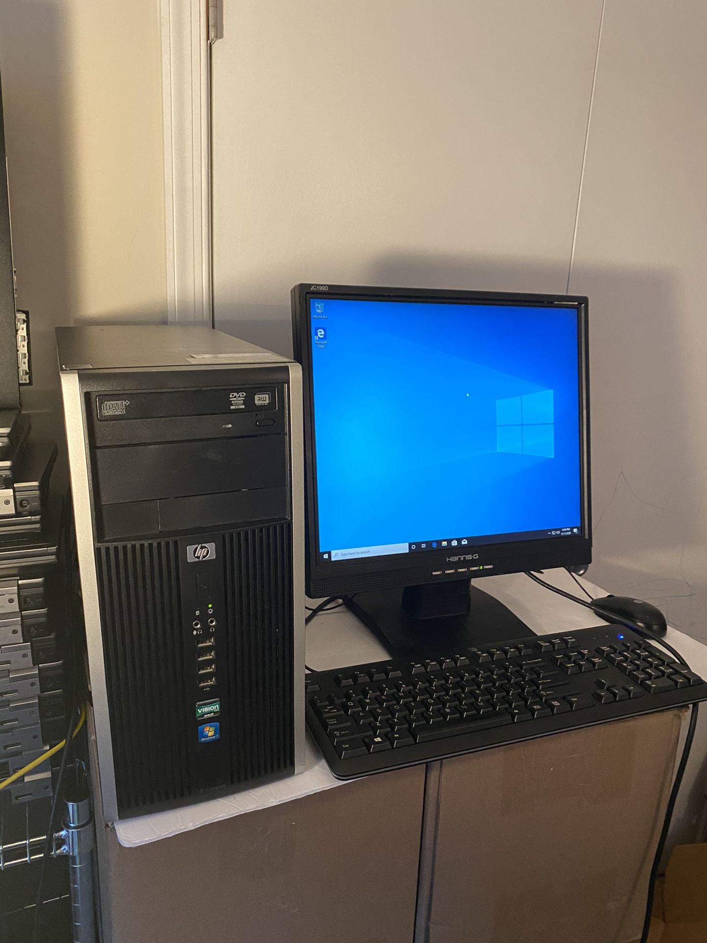 Hp Compaq Desktop, Hp keyboard and Hp Mouse, monitor ready to use Windows 10 Pro, included and Activated AMD Processor 4gb ram Fast working comput