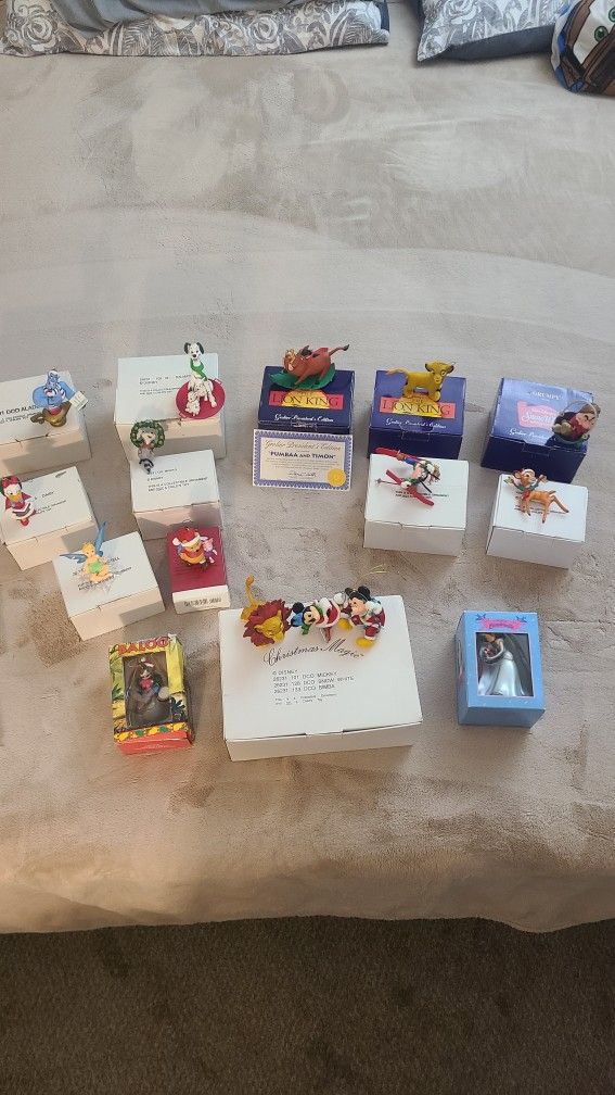 16 Disney Christmas ornament figures