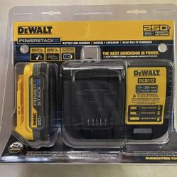 DeWALT DCBP034C 20V MAX POWERSTACK Compact Battery and Charger Starter Kit