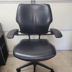 Humanscale Freedom Ergonomic Computer Desk Office Chair - Black Leather