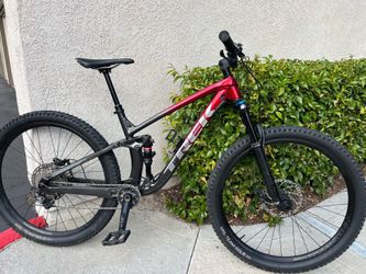 2022 Trek fuel EX 8. Mountain bike