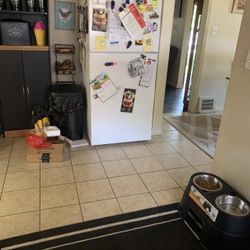 REFRIGERATOR FOR SALE !!!!! 