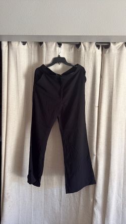 Woman’s black casual pants / Size 10