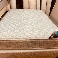 Queen Mattress & Box Spring 