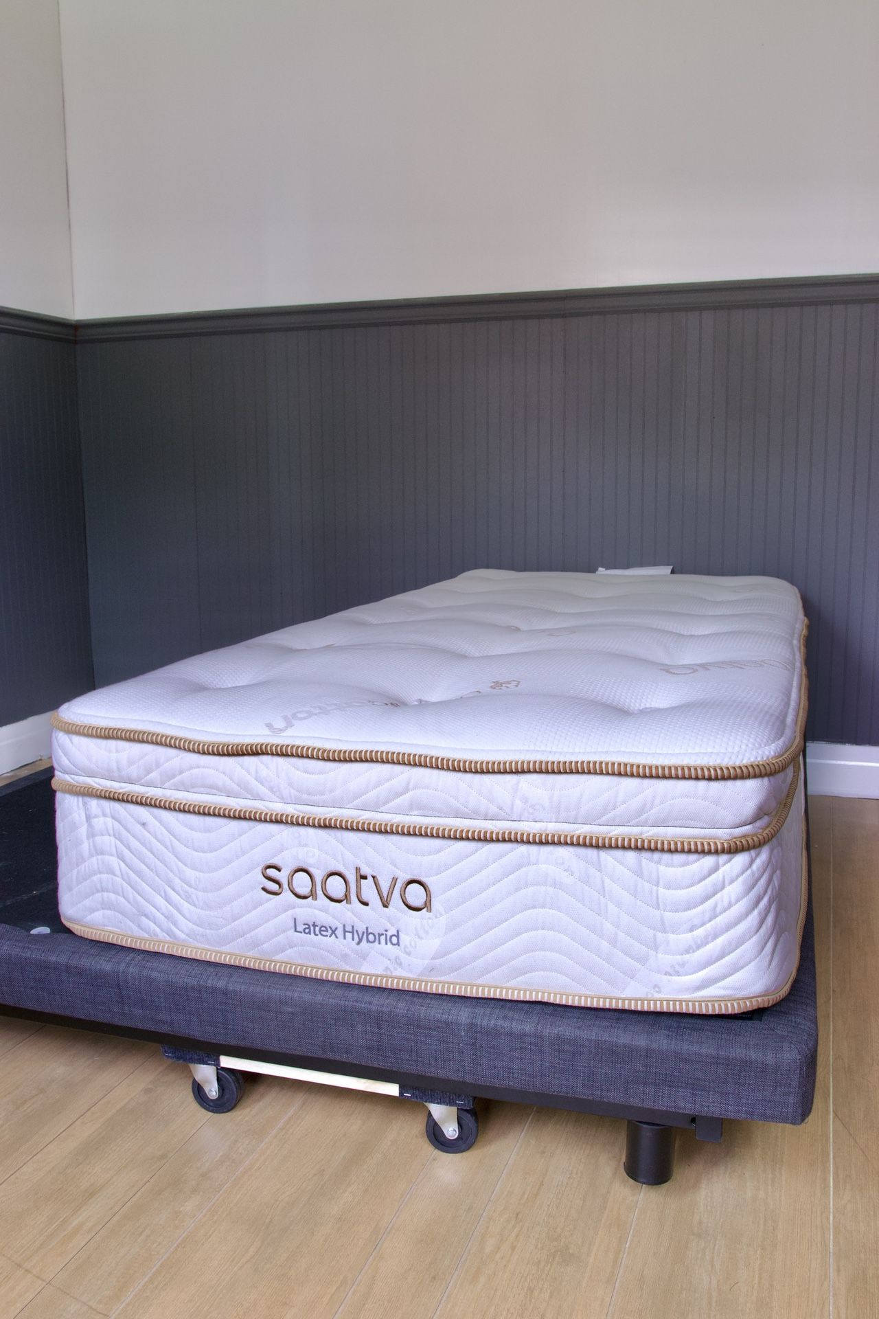 Organic Special! Saatva Latex Hybrid Twin XL MSRP $1695