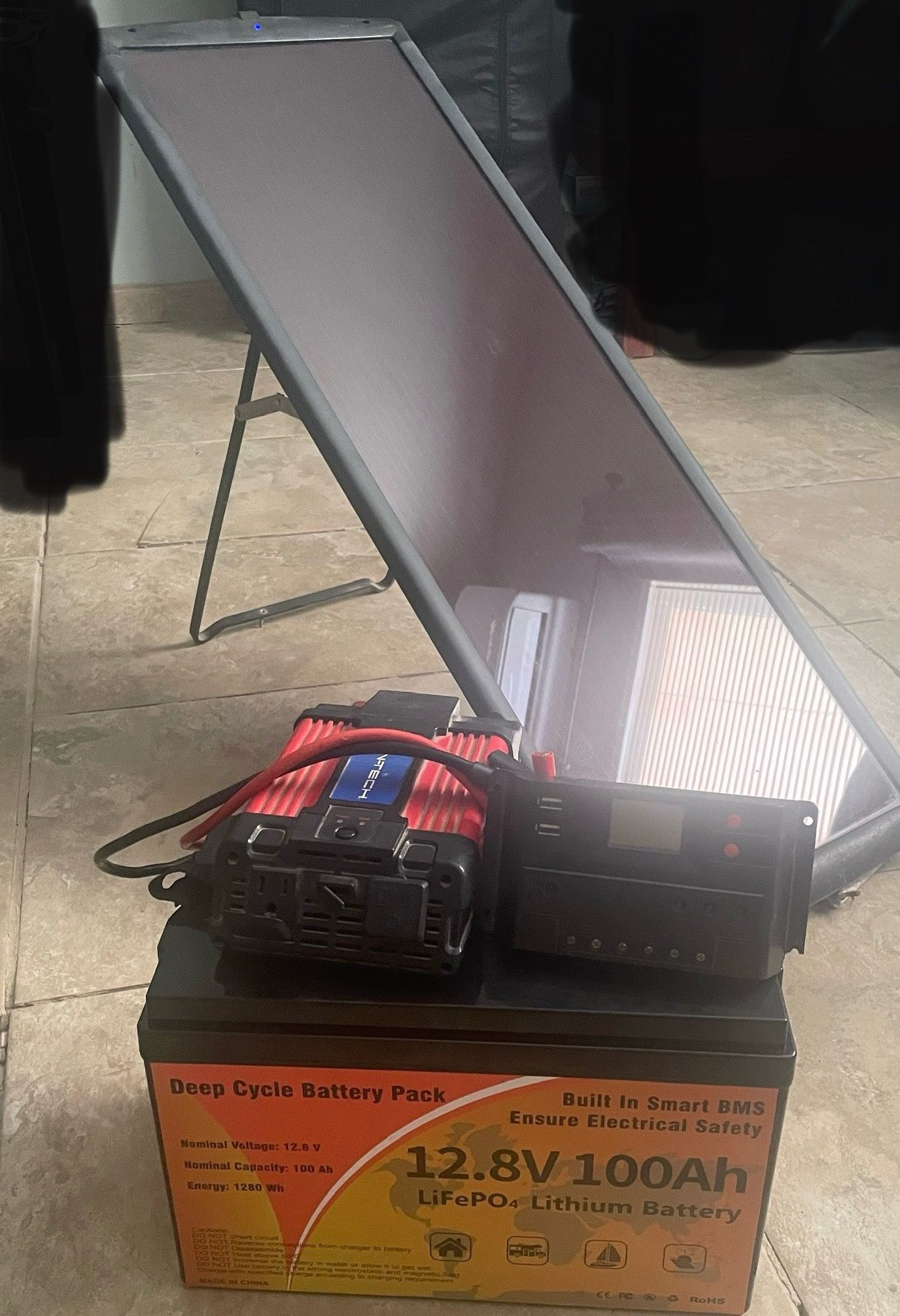 Complete 250 WATT 1280 Wh Thunderbolt Solar Panel System