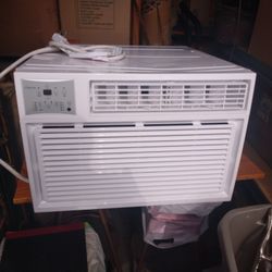 Window Air with Heat 1200 BTU