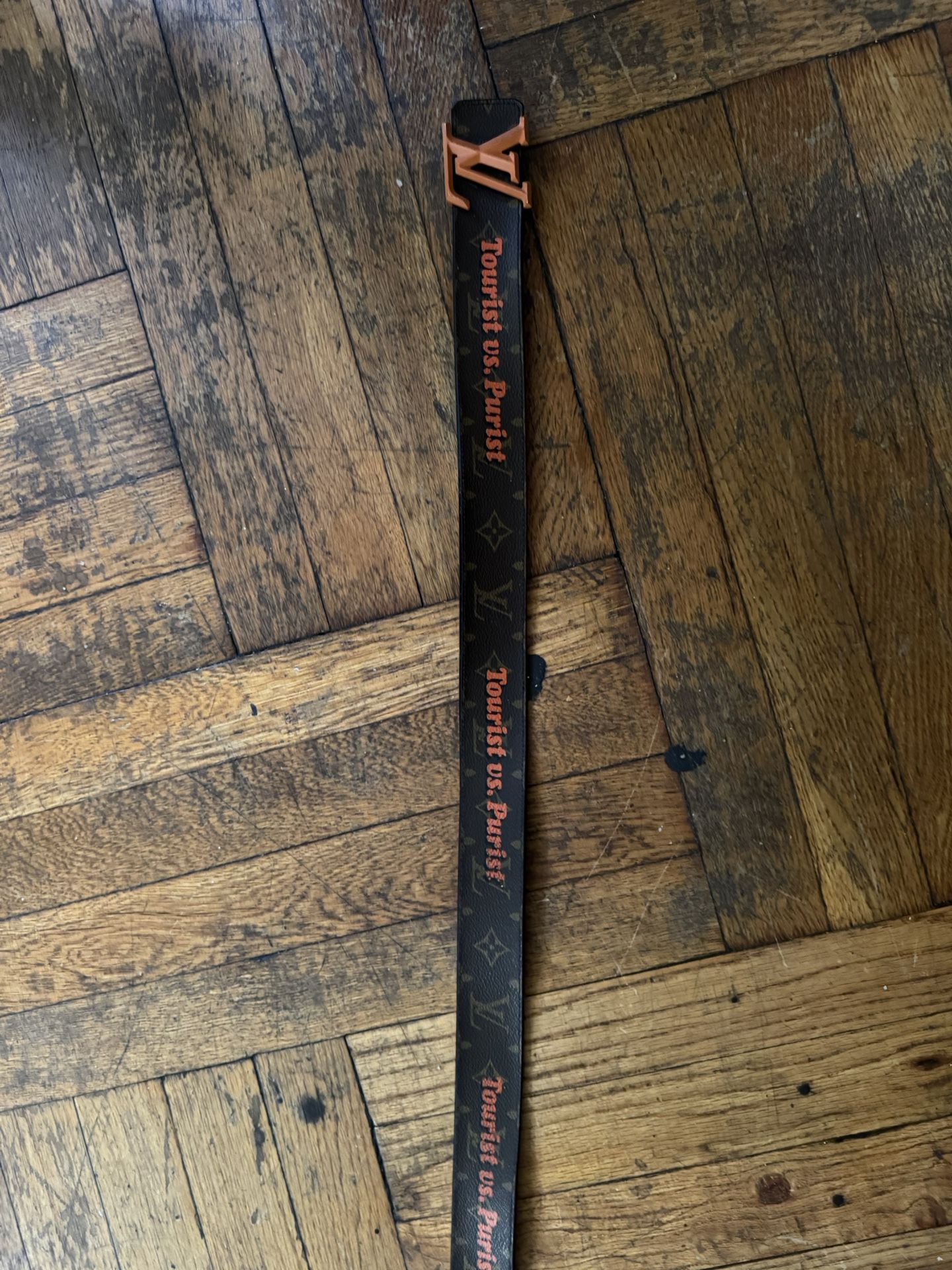 Men’s LV belt