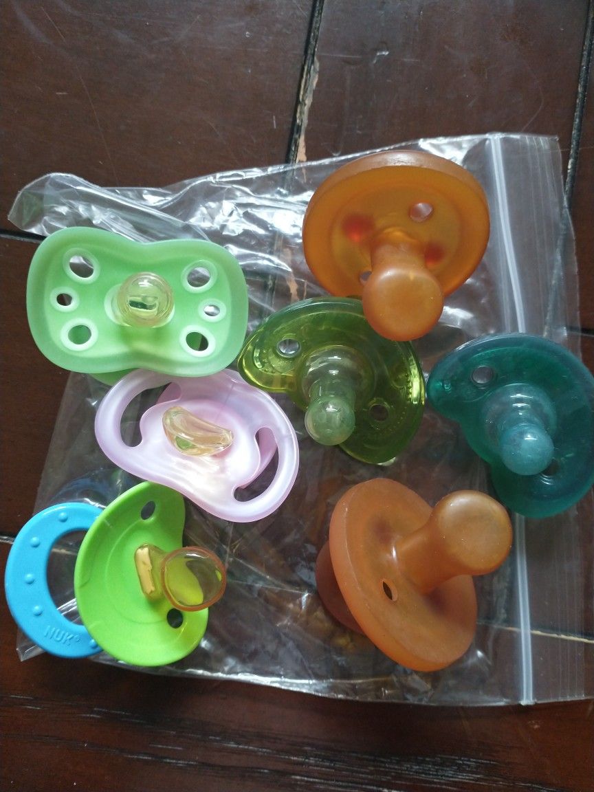 Pacifiers+ Brush Teether 