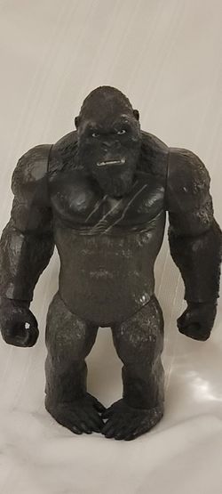2020 KING KONG 9IN FIGURE IN GOOD CONDITION