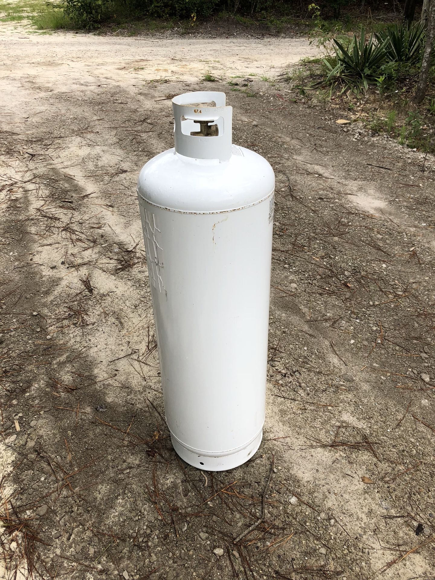 Brand New 100 lb propane tank