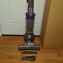 NEW cond DYSON ANIMAL BIG BALL VACUUM WITH COMPLETE ATTACHMENTS  , AMAZING POWER SUCTION  , WORKS EXCELLENT  , IN THE BOX 
