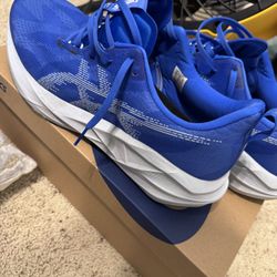 ASICS Novablast 5 - Men’s 13, Like New