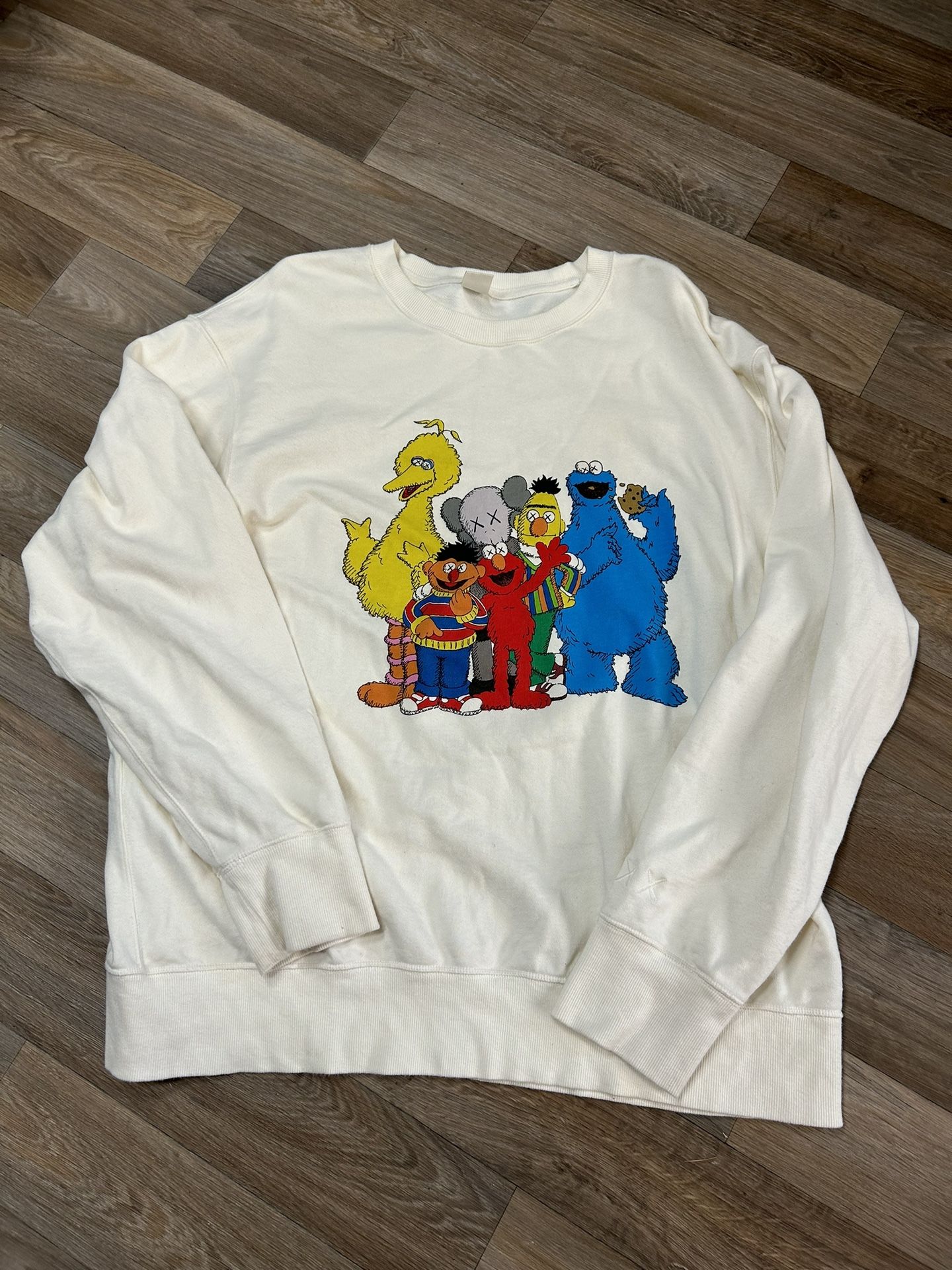 Kaws Crewneck SZ XXL 