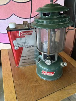 Has Lamp Coleman / Full Gas Can