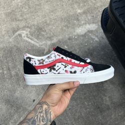 Vans x Stranger Things Lows 9.5 Men