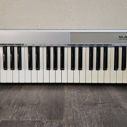 M Audio KeyStation 49 Midi Keyboard 