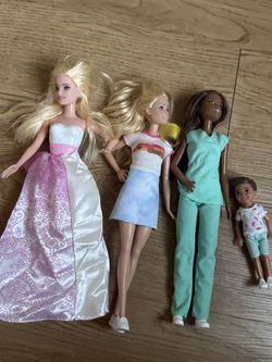 Barbies 