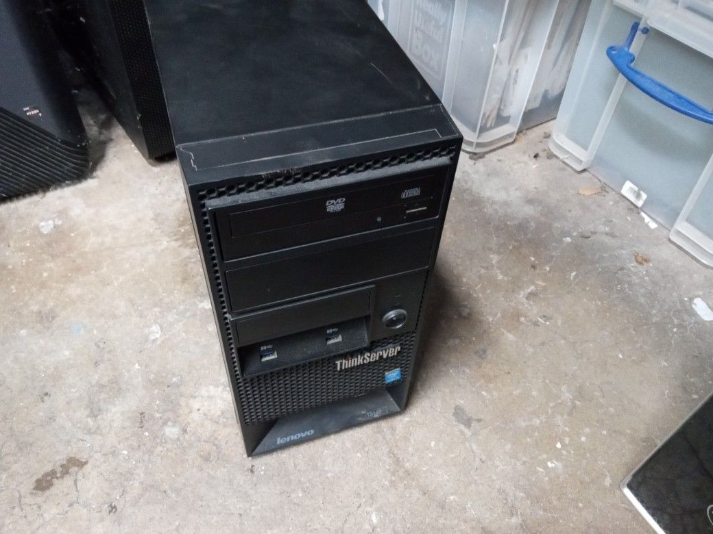 Lenovo ThinkServer TS140 256 GB SSD 8 GB Ram Intel i3 4130 3.40 GHz